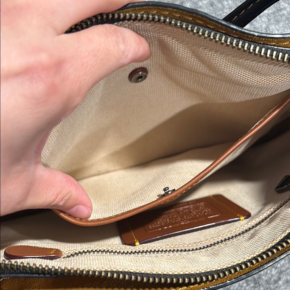 Coach leather bag - Picture 11 of 14